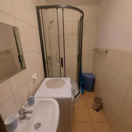 Travel House 招待所