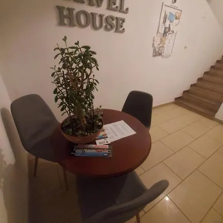 招待所 Travel House 弗罗茨瓦夫